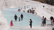 Pamukkale'de sokağa çıkma kısıtlamasının uygulanmadığı ilk cumartesi yoğunluk gözleniyor