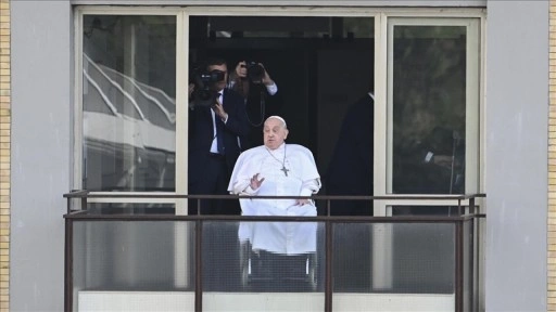 Papa Franciscus, hastaneden taburcu edildi