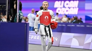 Paris 2024 Paralimpik Oyunları'nda milli tekvandocu Özcan, gümüş madalya kazandı