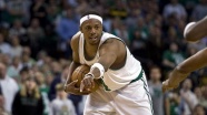 Paul Pierce, Boston Celtics'te bıraktı