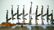 PKK üyelerine dağıttığı silahları kayıt altına almış