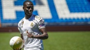 Real Madrid Mendy'yi tanıttı