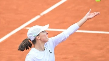 Roma Açık Tenis Turnuvası'nda Swiatek sakatlanarak çekildi