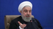 Ruhani, telefonla görüştüğü Macron&#039;dan ABD&#039;nin yaptırımlarına karşı sessiz kalmamasını istedi