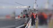 Rus savaş gemisinin mürettebatının kurtarılma anları kamerada