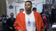 Russell Westbrook&#039;tan uzaktan eğitim alan öğrencilere 650 bilgisayar