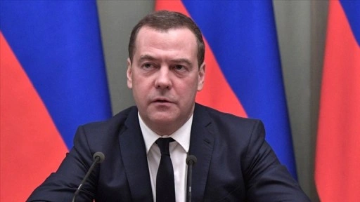 Rusya Güvenlik Konseyi Başkan Yardımcısı Medvedev: Kamala Harris'in işi bitti