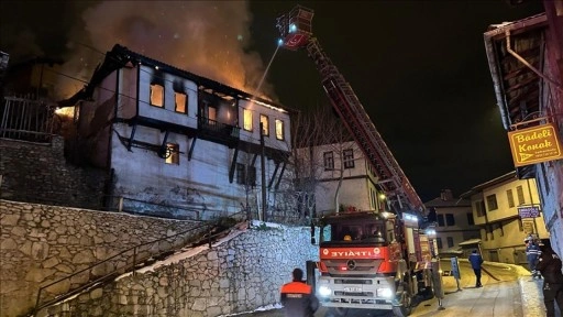 Safranbolu'da tarihi konak yandı