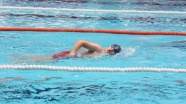 Sağlığı için başladığı yüzmede şampiyonluklara kulaç attı