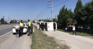 Sakarya’da işçi servisi devrildi: 4 yaralı