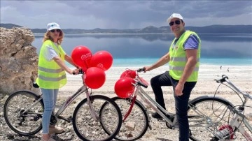 Salda Gölü’nde Çevre Haftası dolayısıyla bisiklet turu yapıldı