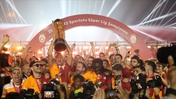 Şampiyon Galatasaraylı futbolcular, mutluluklarını anlattı