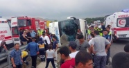 Samsun'da acemi erleri taşıyan otobüs devrildi