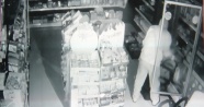 Samsun'da maskeli hırsız 45 dakikada market soydu