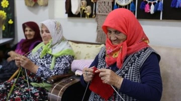 Samsun'da huzurevi sakinleri zamanlarını sanatla değerlendiriyor