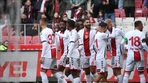 Samsunspor tarihinin en iyi ikinci ilk yarı performansını sergiledi