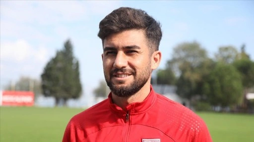 Samsunspor'un tecrübeli oyuncusu Soner Aydoğdu, transfer yasağını avantaja çevirdiklerini söyle