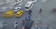 Sarıyer'de değnekçiler vatandaşa saldırdı