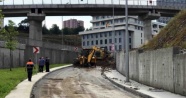 Sarıyer’de toprak kaydı, yol trafiğe kapandı