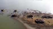 Seben Gölü'nün suları çekilince eski yapılar ortaya çıktı