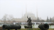 Selimiye Camisi&#039;nin minareleri sis altında gözden kayboldu