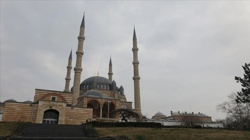 Selimiye Camisi Ramazanı sınırlı sayıda ziyaretçiyle karşıladı