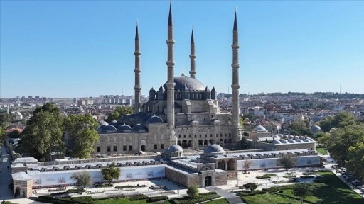 Selimiye Camisi restorasyonunda 'ince işçilik' çalışmaları yapılıyor