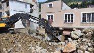 Selin büyük hasara yol açtığı Dereli ilçesinde yıkım çalışmaları sürüyor