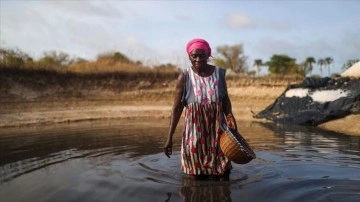 Senegal'de kadınlar ekmeğini "tuzdan" çıkarıyor