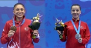 Serap Özçelik&#039;ten gümüş, Merve Çoban&#039;dan bronz madalya