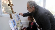 Sığınmacı ressamdan Türk kursiyerlere eğitim