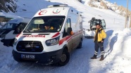 Şırnak'ta yolu kapalı köyde rahatsızlanan 3 çocuk için ekipler seferber oldu