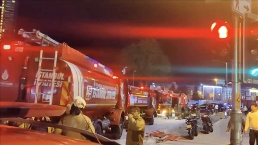 Şişli'de metro istasyonunda çıkan yangın söndürüldü