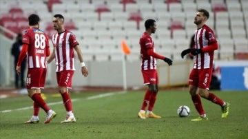 Sivasspor beraberlikte zirveyi bırakmıyor