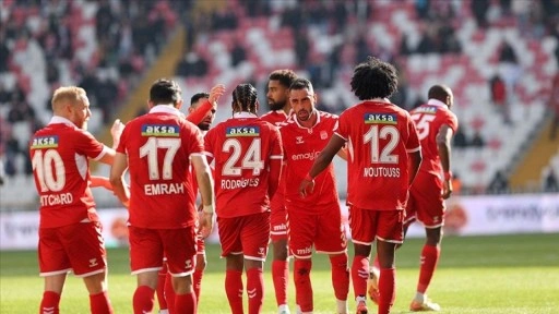 Sivasspor ligde 3 puana hasret kaldı