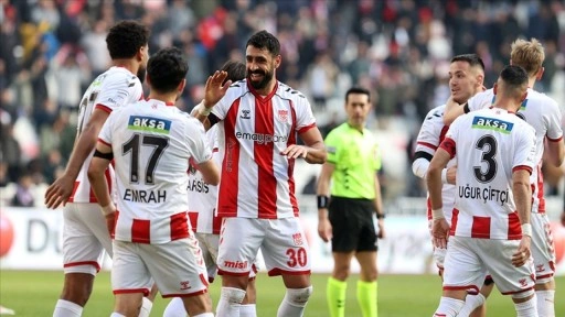 Sivasspor, Süper Lig'de yarın Eyüpspor'a konuk olacak