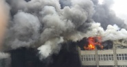 Son dakika! Bayrampaşa'daki yangında patlama sesleri