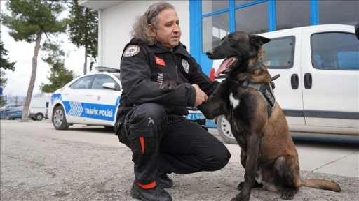 Isparta Emniyetinin göz bebeği 'Milon' üçüncü defa ayın narkotik köpeği seçildi