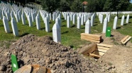 Srebrenitsa Soykırımı kurbanlarının cenazeleri Potoçari&#039;ye ulaştı