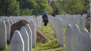 Srebrenitsa Soykırımı&#039;nın 9 kurbanı daha toprağa verildi