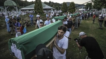 Srebrenitsa Soykırımı'nın 14 kurbanı bugün toprağa verilecek