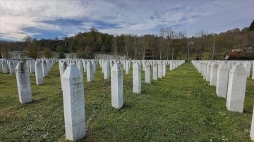 Srebrenitsa'da bu yıl 11 soykırım kurbanına ait kemik kalıntıları toprağa verilecek