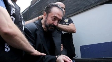 Suç örgütü elebaşı Adnan Oktar, Erzurum'dan Van'daki cezaevine nakledildi