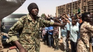 Sudan ordusu Cumhurbaşkanı Beşir&#039;in kardeşlerinin evlerini kuşattı