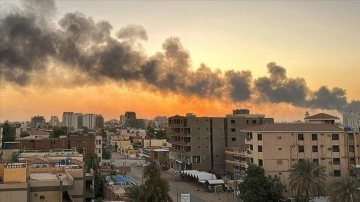 Sudan'daki Türk vatandaşlarının tahliyesi başladı