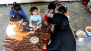 Suriyeli ailenin boş dükkanda yaşam mücadelesi