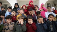 Suriyeli miniklerden Kerim bebeğe destek