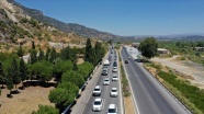 Tatilciler Aydın Söke&#039;de 5 kilometrelik araç kuyruğu oluşturdu