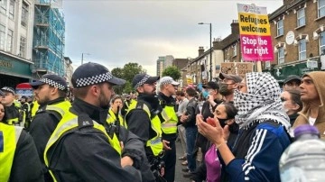 Tayland, İngiltere'deki aşırı sağcı protestolar nedeniyle seyahat uyarısı yaptı