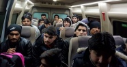 Tekirdağ'da 2 minibüs dolusu kaçak göçmen yakalandı